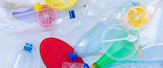 La lobby fossile intralcia il Trattato per ridurre l’inquinamento da plastica