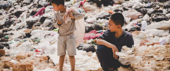 FOCUS. La nuova geopolitica dei rifiuti, tra divieti, riciclo e traffico illegale