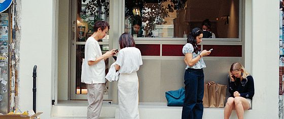 Vite connesse, benessere diseguale: cosa rivelano i nuovi dati Ocse sul digitale