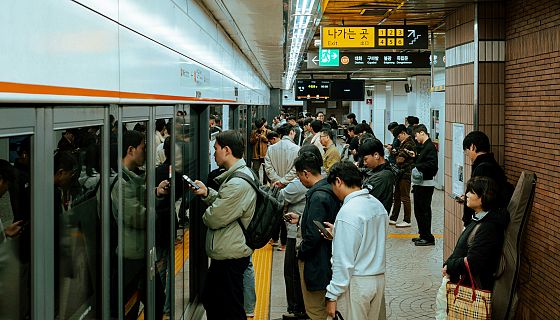 La felicità nell’era digitale: come le relazioni possono dare un senso alla nostra vita