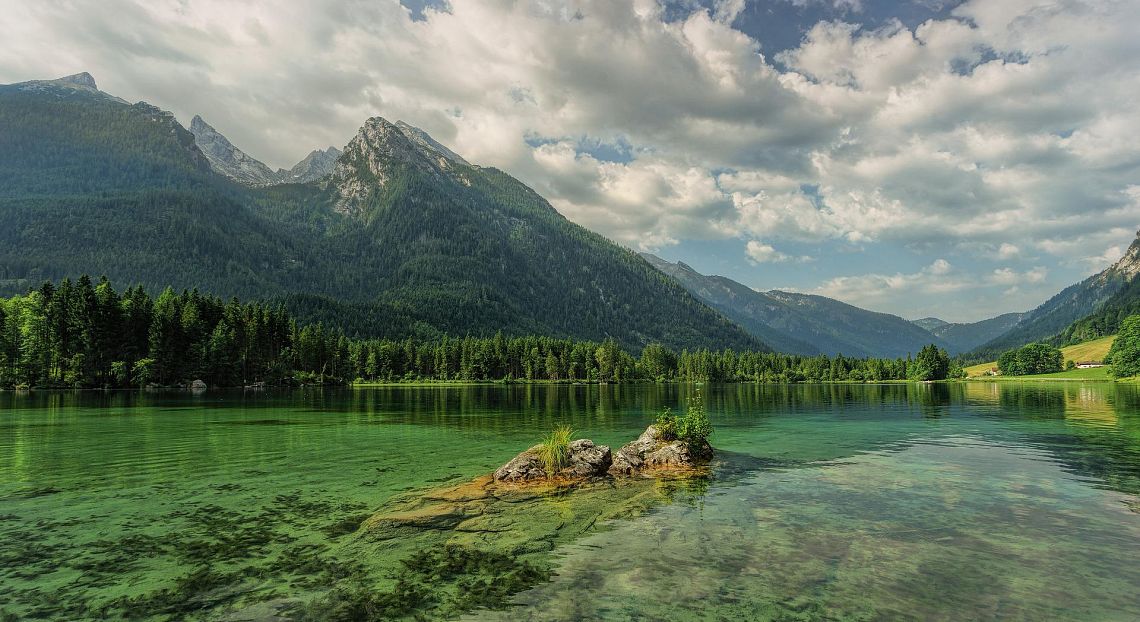 La montagna tra smart working, seconde case e alberghi abbandonati