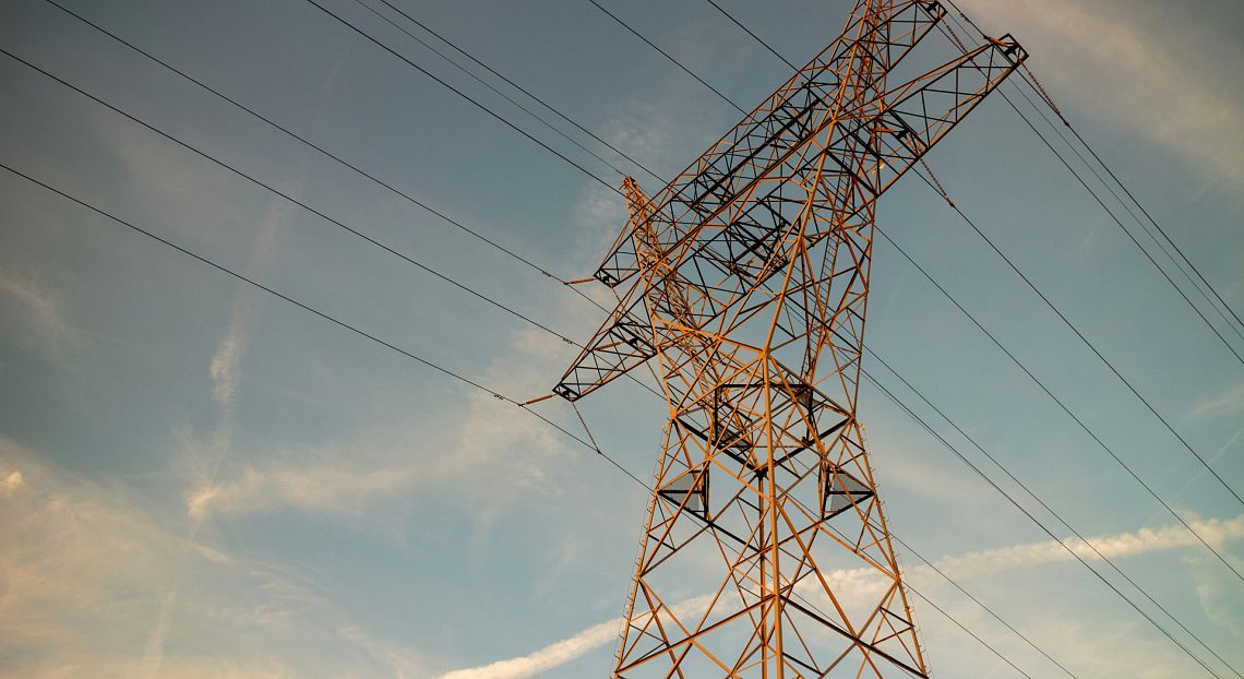 L’era dell’elettricità secondo l’Iea: tra nuove vulnerabilità e competizione globale