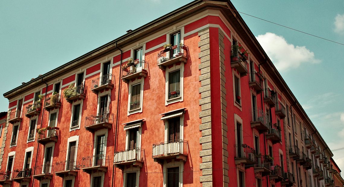 Crisi climatica e mercato immobiliare: -24% il valore degli edifici esposti