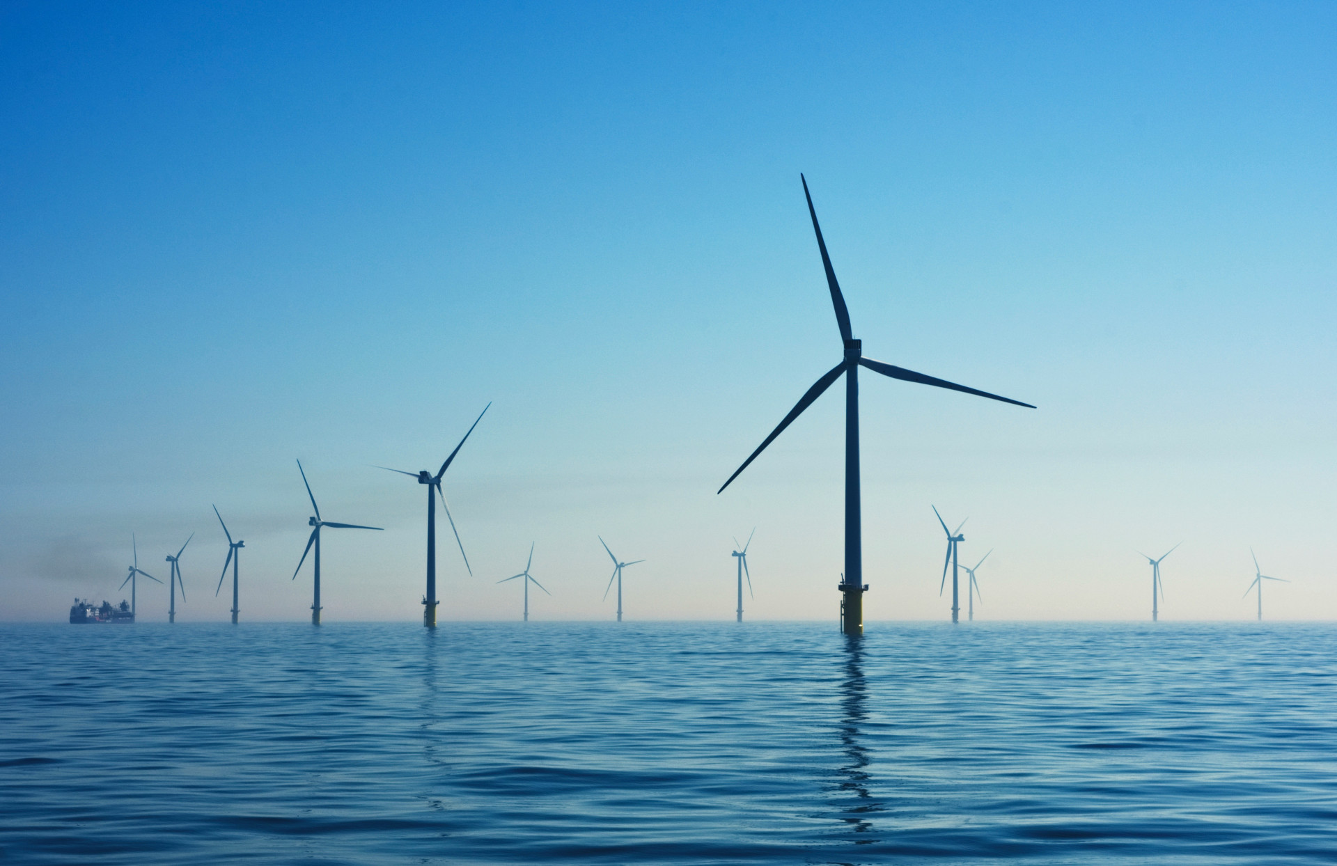 Perché l’energia costa di più in Italia (e come ridurre i prezzi)