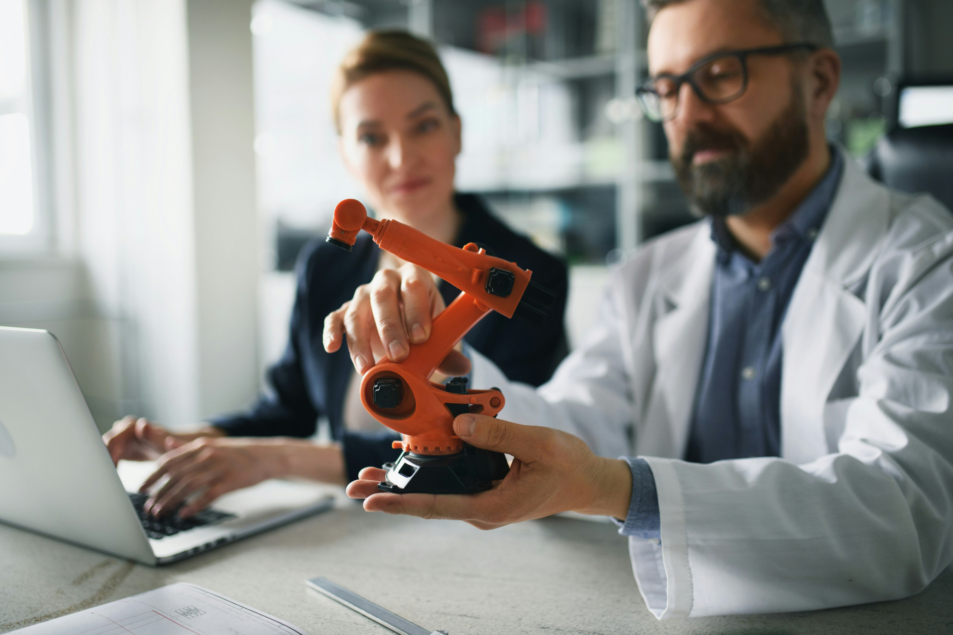 Futuro del lavoro e Agenda 2030: governare la trasformazione, non inseguirla